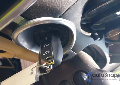 2017 Porsche Cayenne Platinum Edition из США, поврежденный, VIN WP1AA2A29HKA89014